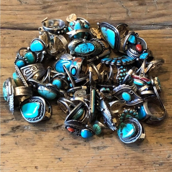 Meet your Posher, Sandy - Picture 7 of 17